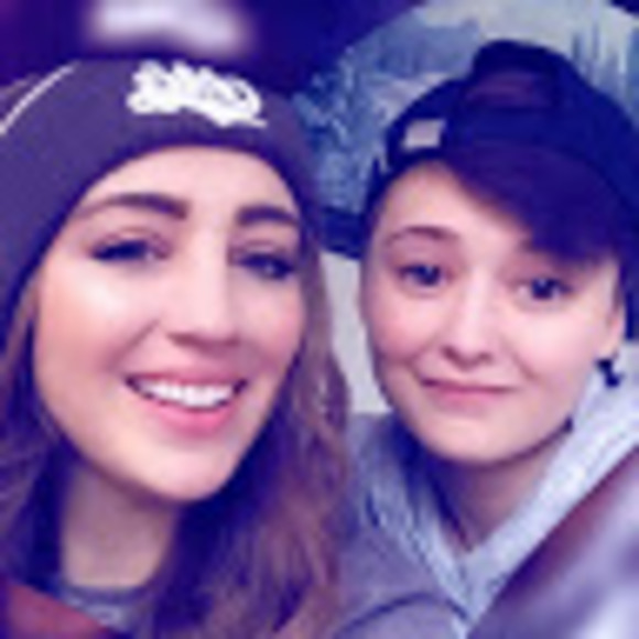 Meet your Posher, Stacey - Picture 1 of 1